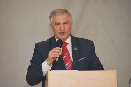 Андрей Маслов поздравил творческий дуэт из Нижнеудинска с победой во всероссийском фестивале-конкурсе «Русский лад»